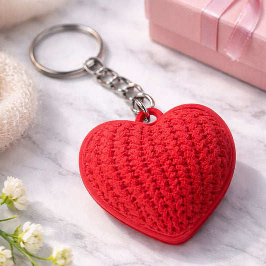 Herz-Schlüsselanhänger im Stickstil – Liebevolles Accessoire