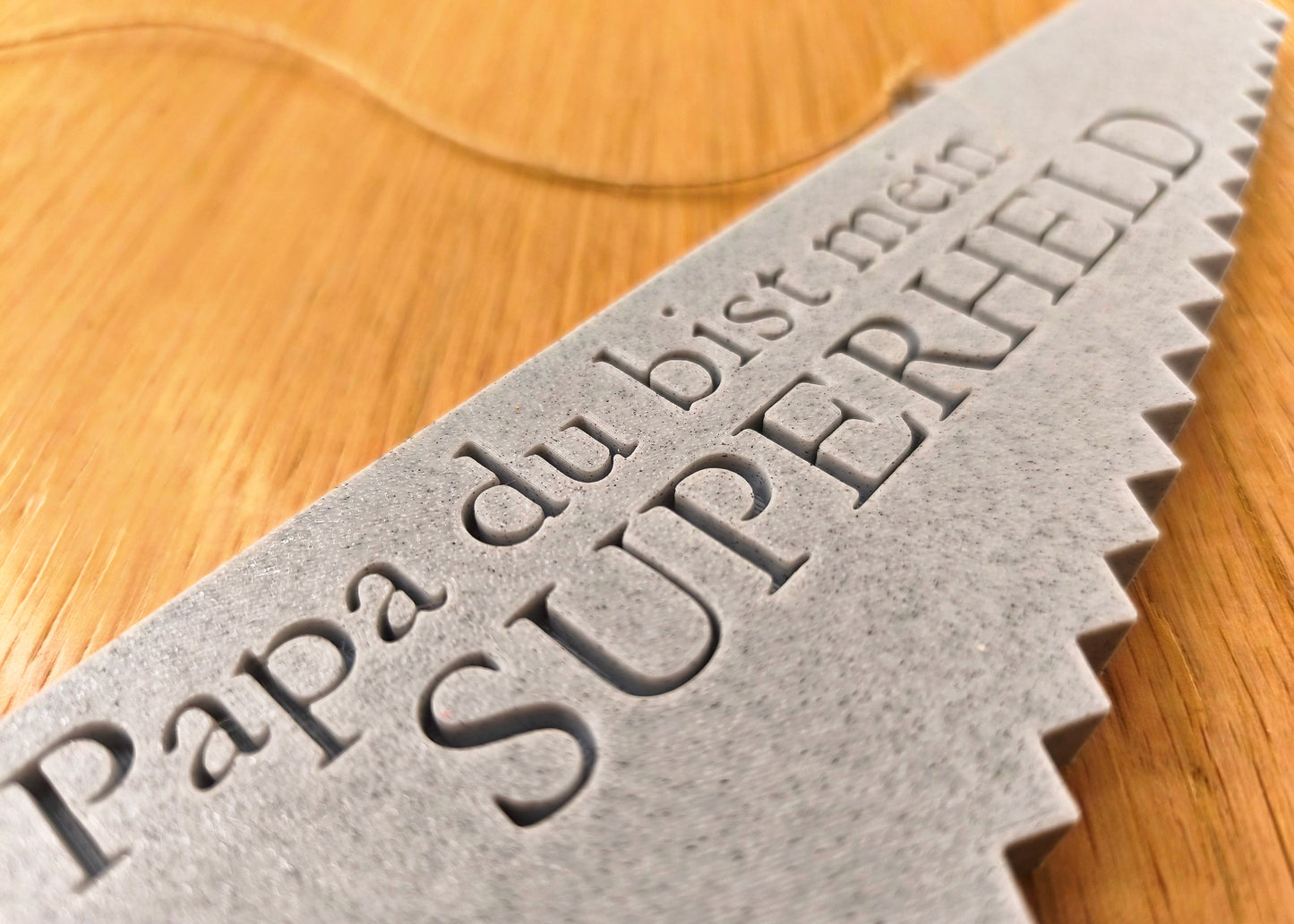 Papa "Superheld" Säge Dekoration / Geschenk / Vatertag - 3D Druck - aus Österreich