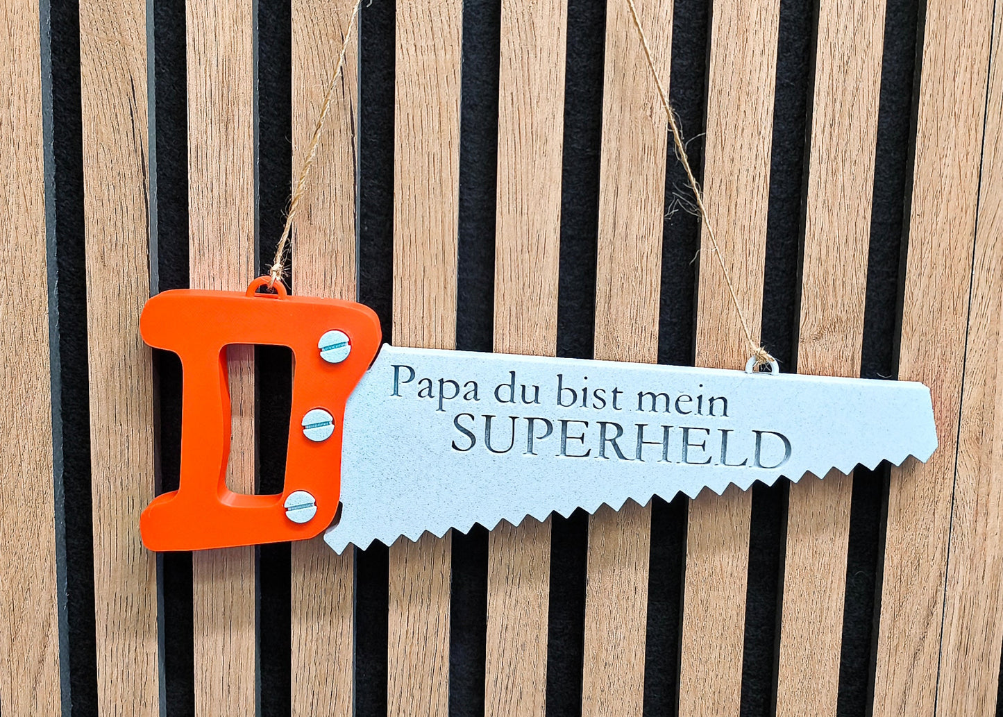 Papa "Superheld" Säge Dekoration / Geschenk / Vatertag - 3D Druck - aus Österreich