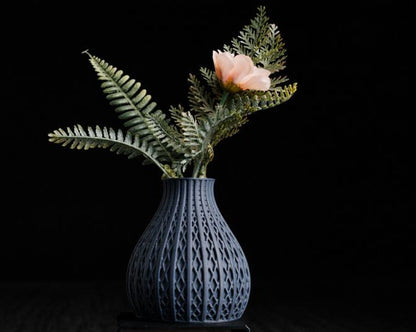Vase „Vitra“ – Moderne Designvase mit klarer Eleganz